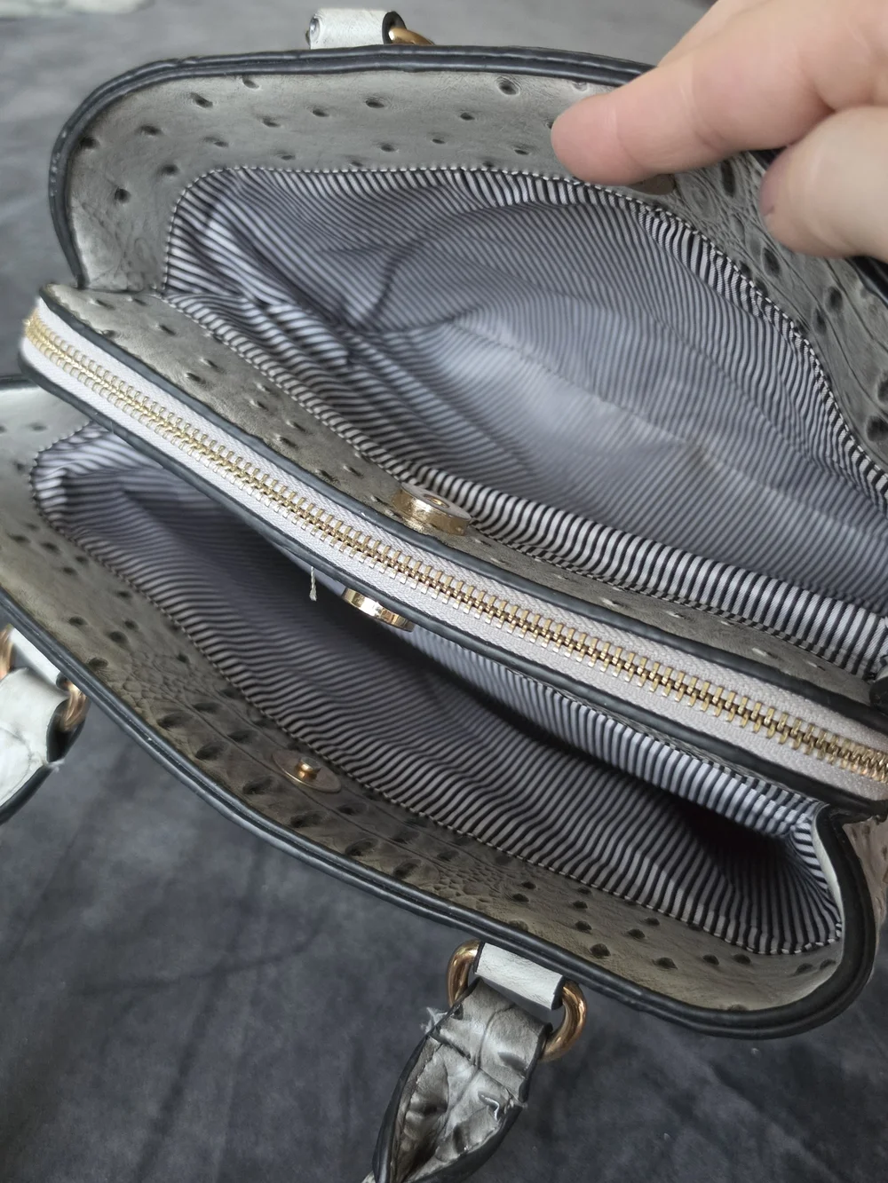 White Ostrich-Texture Tote Bag with Tassel Accents